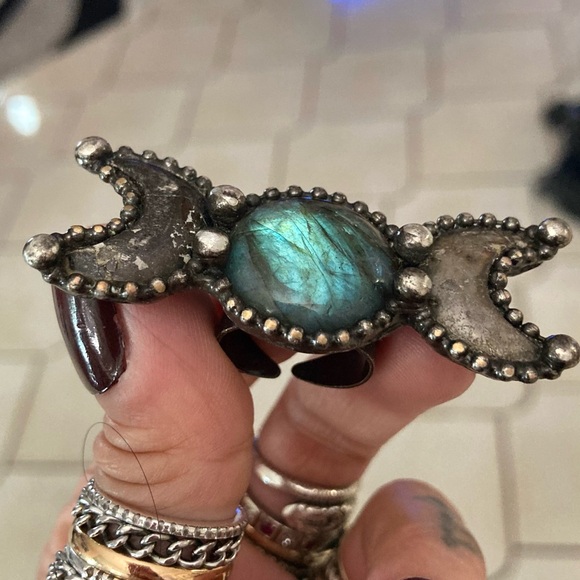 Natural blue iridescent labradorite gemstone triple moon adjustable ring - Picture 6 of 15